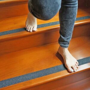 Ứng dụng băng keo chống trượt